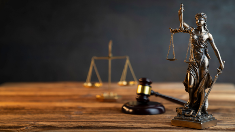 Dr. Jonatas Lucena alerta: criar conta falsa para difamar o ex-companheiro é crime e pode resultar em prisão.