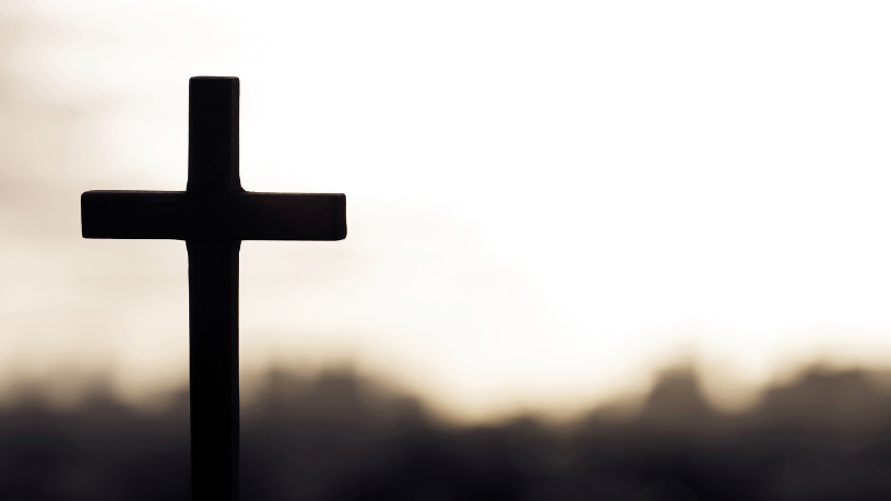 Quando tudo desaba, a confiança em Deus é um ato profundo de fé, ensina Pe. Dr. José Eduardo.