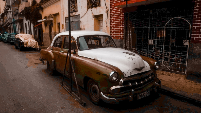 Preservar carros antigos é manter viva a arte e a história sobre rodas, comenta Milton Seigi Hayashi.