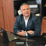 Para Elmar Juan Passos Varjão Bomfim, a liderança na engenharia nasce do domínio técnico que transforma desafios complexos em soluções concretas.