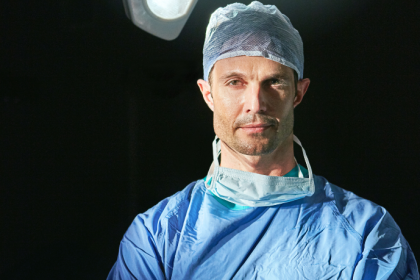 Haeckel Cabral Moraes explica como a qualidade da pele influencia a indicação técnica na cirurgia plástica.